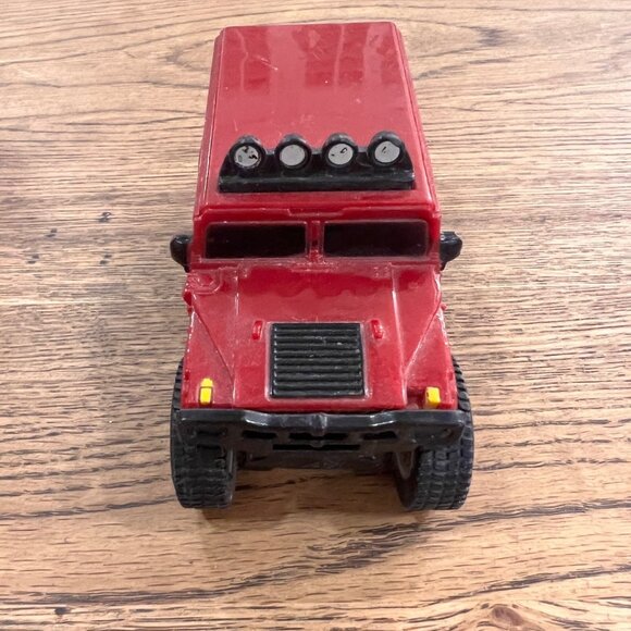 2006 Humvee McDonald's Red Hummer H1 4" Plastic Scale Model - Picture 3 of 6